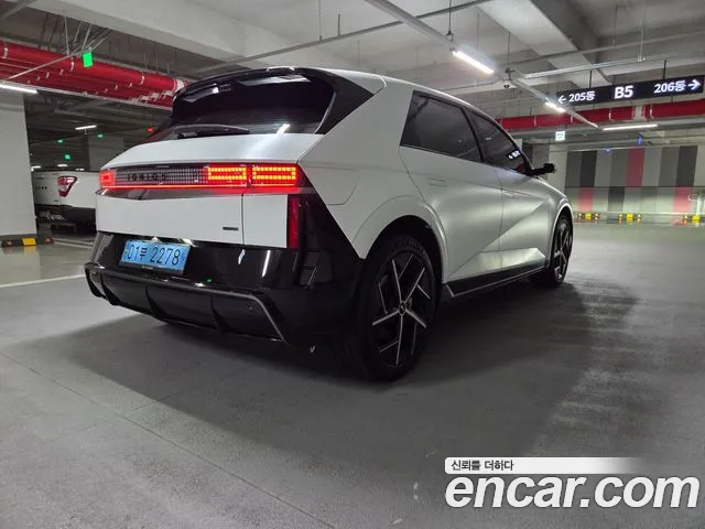 Hyundai IONIQ 5 2024 thumb 2