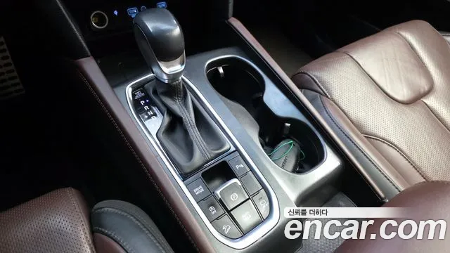 Hyundai Santa Fe 2019 thumb 9