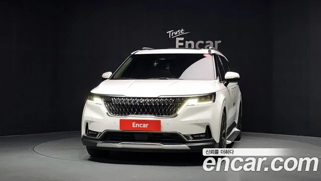 Kia Carnival 2023 thumb 3