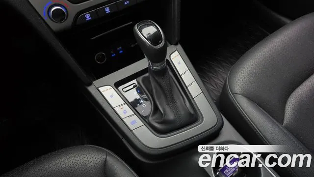 Hyundai Avante 2016 thumb 9