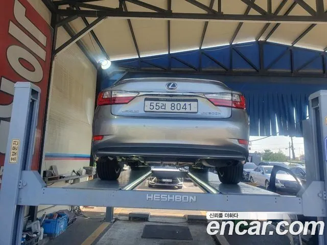 Lexus ES 2017 thumb 2