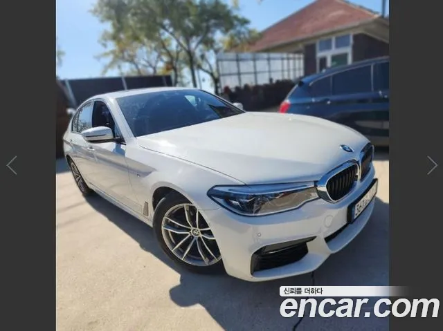 BMW 5-Series 2017 thumb 4