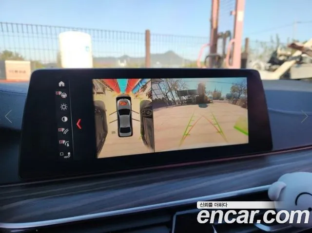 BMW 5-Series 2017 thumb 10