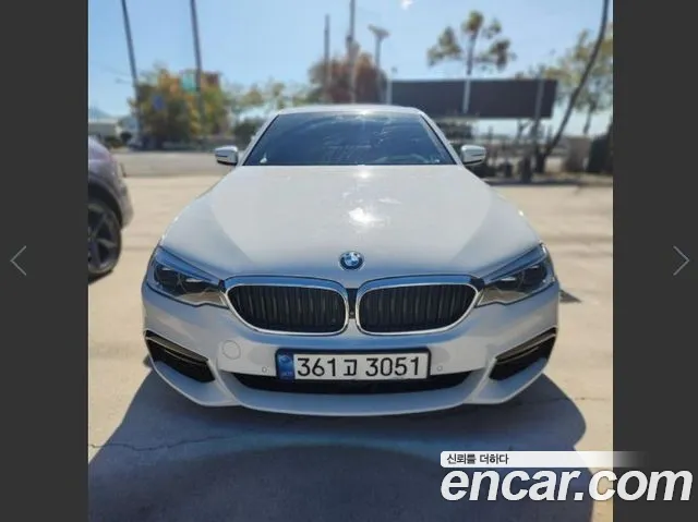BMW 5-Series 2017 thumb 11