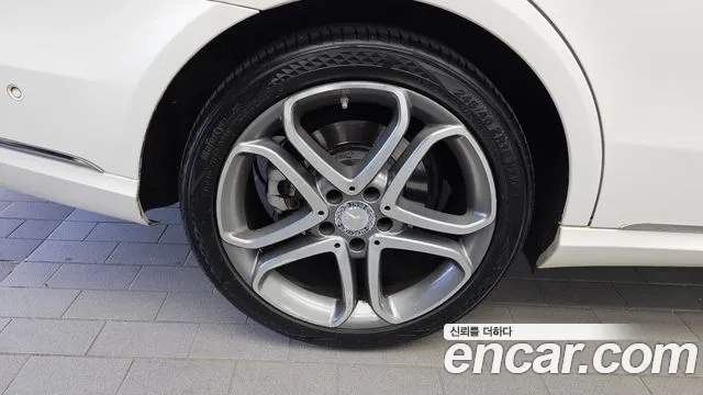 Mercedes-Benz E-Класс 2016 thumb 5