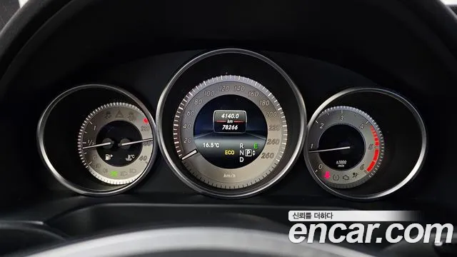 Mercedes-Benz E-Класс 2016 thumb 8