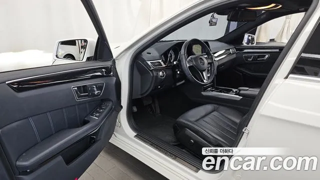 Mercedes-Benz E-Класс 2016 thumb 10