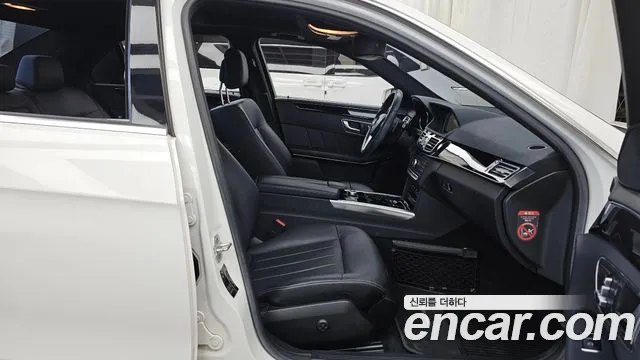 Mercedes-Benz E-Класс 2016 thumb 11
