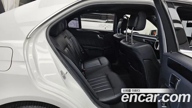 Mercedes-Benz E-Класс 2016 thumb 12