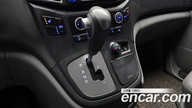 Hyundai Starex 2019 thumb 9