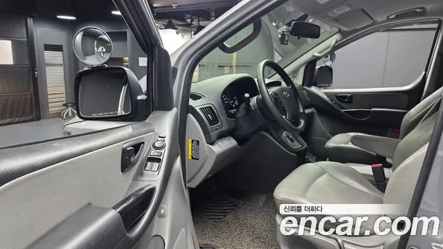Hyundai Starex 2019 thumb 10