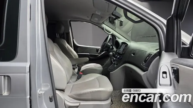 Hyundai Starex 2019 thumb 11