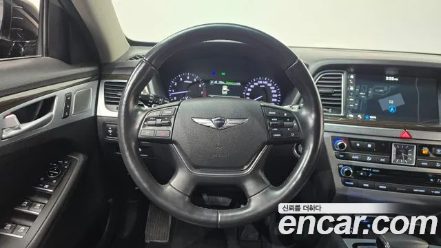 Genesis G80 2017 thumb 12