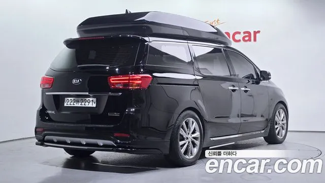 Kia Carnival 2019 thumb 2