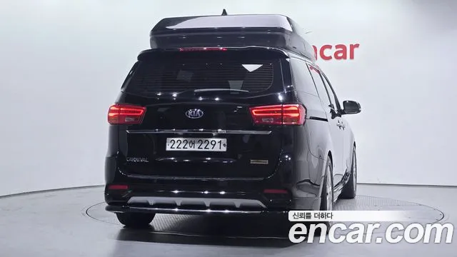 Kia Carnival 2019 thumb 4