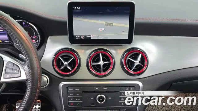 Mercedes-Benz CLA 2015 thumb 12