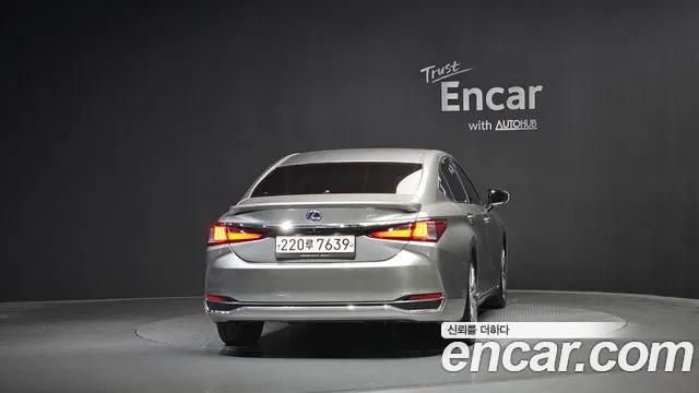 Lexus ES 2019 thumb 4