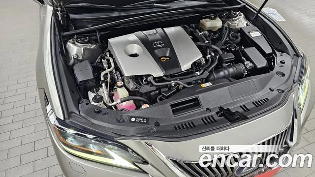 Lexus ES 2019 thumb 6