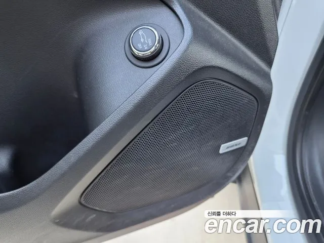 ChevroletGMDaewoo TrailBlazer 2023 thumb 10