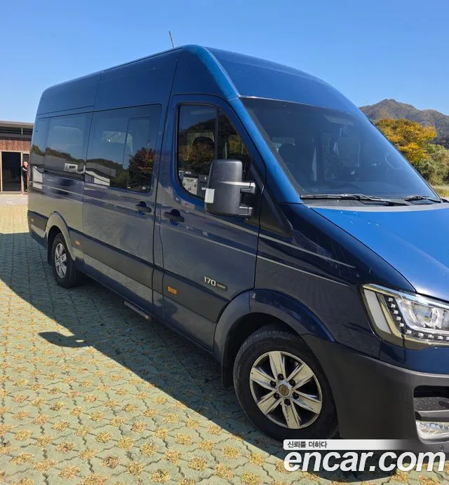 Hyundai Staria 2017 thumb 2