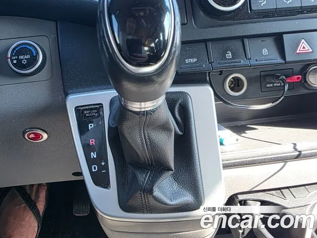 Hyundai Staria 2017 thumb 9