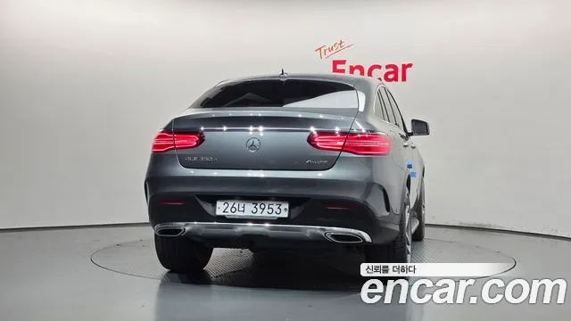 Mercedes-Benz GLE 2018 thumb 4