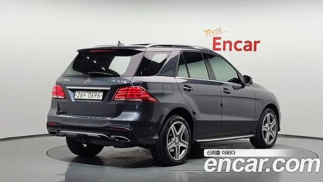 Mercedes-Benz GLE 2016 thumb 2