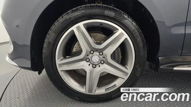 Mercedes-Benz GLE 2016 thumb 5