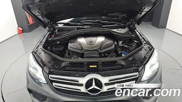 Mercedes-Benz GLE 2016 thumb 6