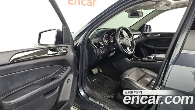 Mercedes-Benz GLE 2016 thumb 10