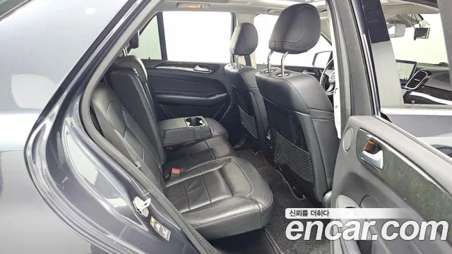 Mercedes-Benz GLE 2016 thumb 11