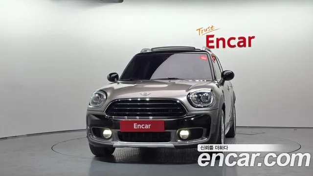 MINI Countryman 2019 thumb 3
