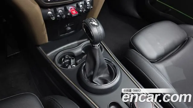 MINI Countryman 2019 thumb 9