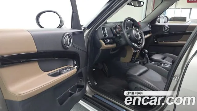 MINI Countryman 2019 thumb 10
