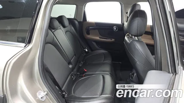 MINI Countryman 2019 thumb 11