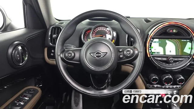 MINI Countryman 2019 thumb 12