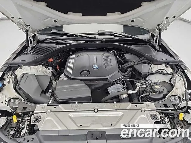 BMW 3-Series 2021 thumb 5