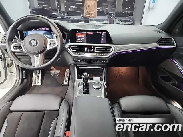 BMW 3-Series 2021 thumb 7