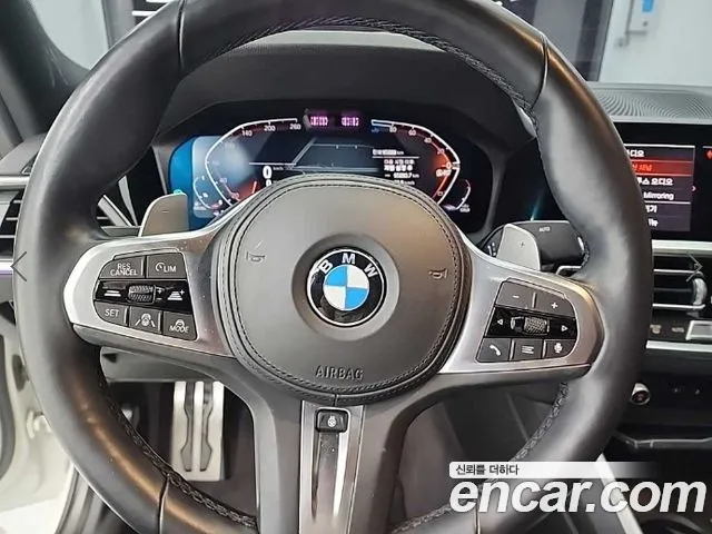 BMW 3-Series 2021 thumb 9