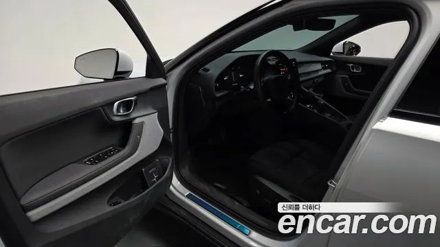 Polestar 2 2022 thumb 9
