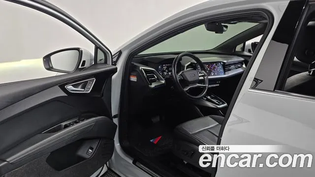 Audi Q4 e-tron 2022 thumb 9