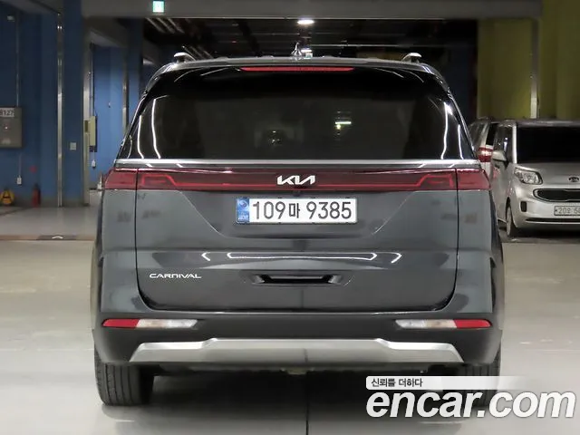 Kia Carnival 2022 thumb 3