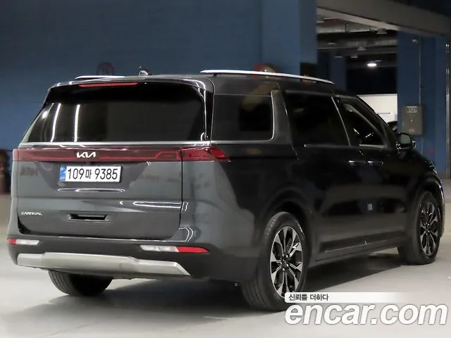 Kia Carnival 2022 thumb 4