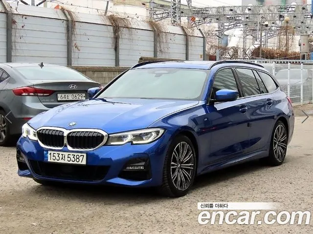 BMW 3-Series 2020 thumb 2