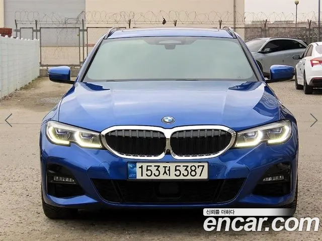 BMW 3-Series 2020 thumb 11
