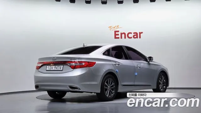 Hyundai Grandeur 2011 thumb 2