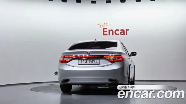 Hyundai Grandeur 2011 thumb 4