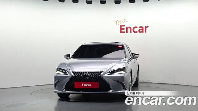 Lexus ES 2024 thumb 3