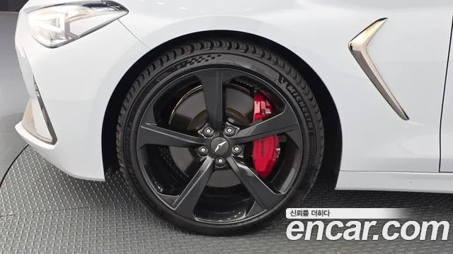 Genesis G70 2018 thumb 5