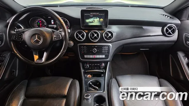 Mercedes-Benz GLA 2018 thumb 7